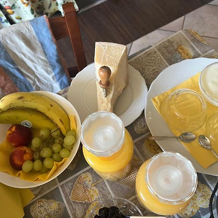 La Frasca Acomodação com café da manhã Coltaro Exterior foto
